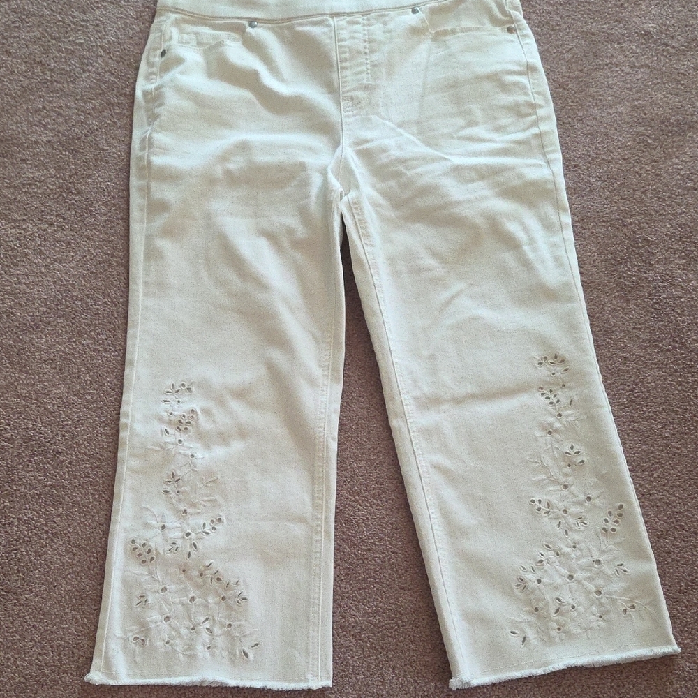 Eyelet Cutout Detail Cream Pants
